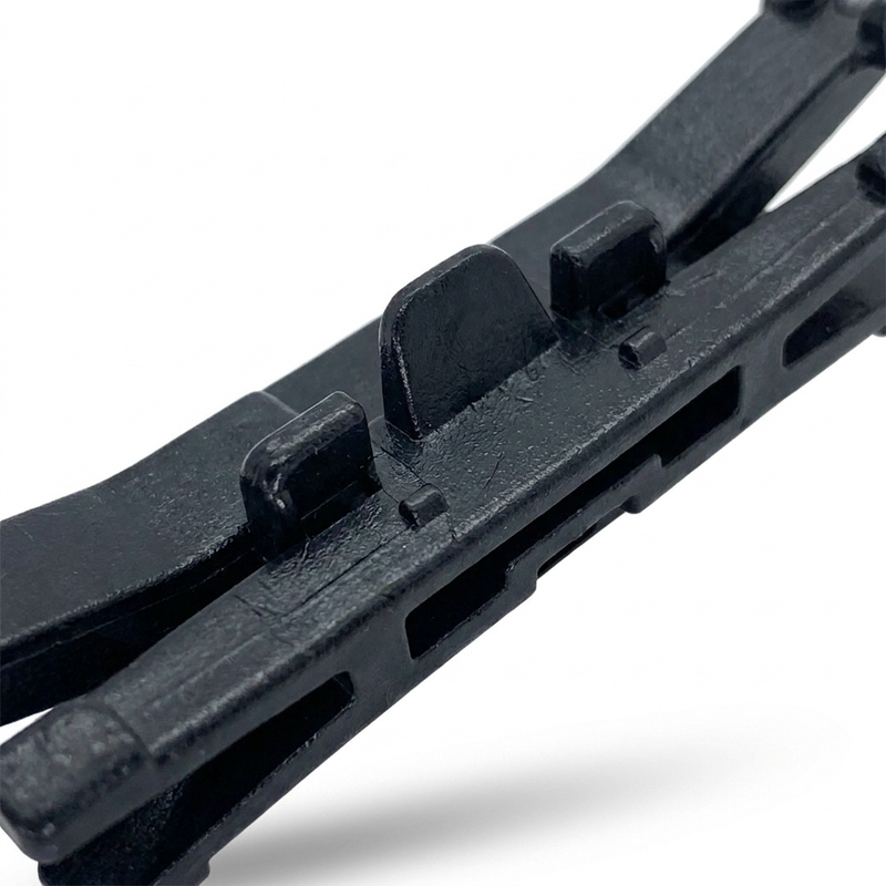 Subaru Body Side Moulding Clip - Macro