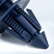 GM Triple-Head Cowl Retainer 11561654 - Macro