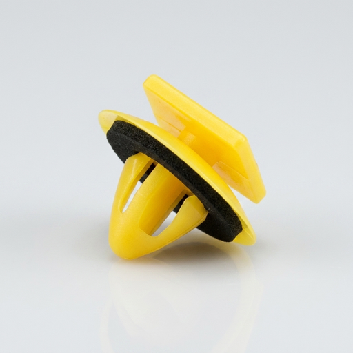 Kia Cowl Retainer 3042 - Hero shot