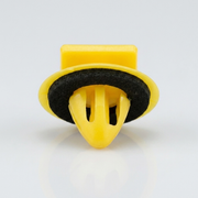Kia Cowl Retainer 3042 - Top-down view