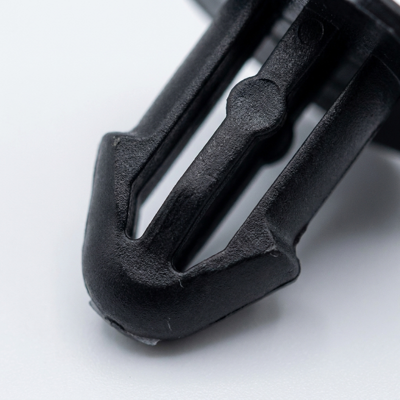 Acura Front Cowl Retainer 91501-SL4-003 - Macro Detail